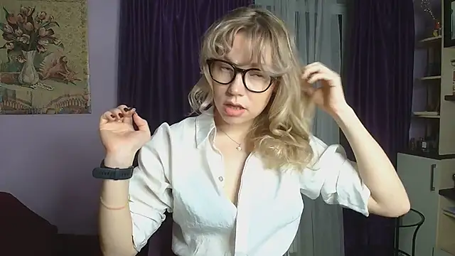 TaylorBre online show from December 21, 1:32 pm