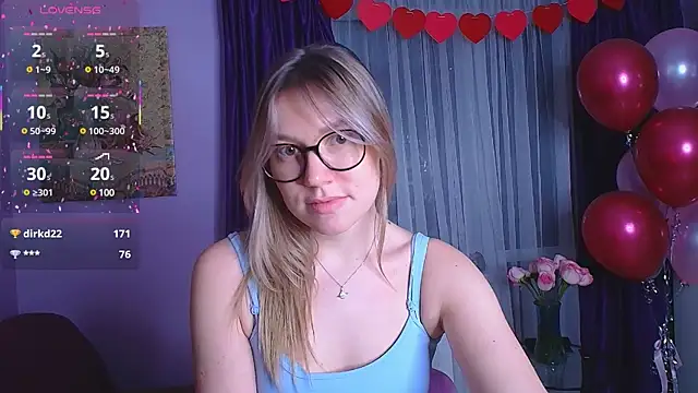 TaylorBre online show from March 12, 6:22 pm