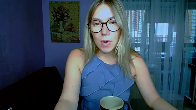 TaylorBre online show from September 10, 4:56 am