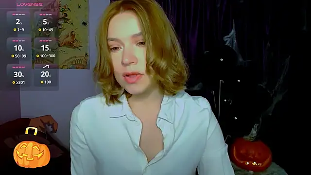 TaylorBre online show from November 2, 6:38 am