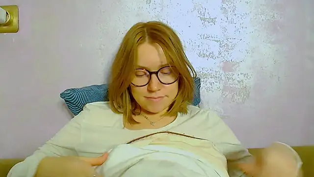 TaylorBre online show from November 10, 6:51 pm