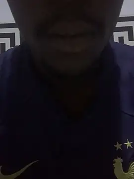 Snapshot of MrBlaq25 chatting on June 22, 9:45 pm MrBlaq25 online show from June 22, 9:45 pm