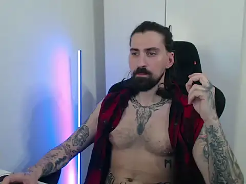Snapshot of MateoHunk chatting on May 9, 5:51 pm MateoHunk online show from May 9, 5:51 pm