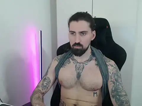 Snapshot of MateoHunk chatting on May 15, 1:07 pm MateoHunk online show from May 15, 1:07 pm