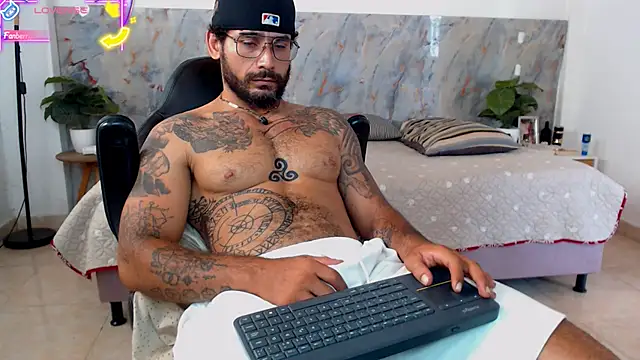 Snapshot of hanz_col chatting on June 21, 2:41 pm hanz col online show from June 21, 2:41 pm