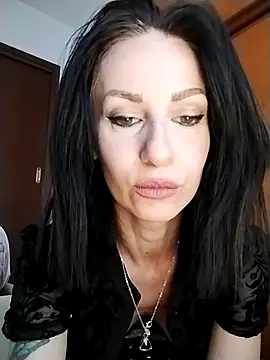 Snapshot of dahlia_82 chatting on July 15, 8:41 am dahlia 82 online show from July 15, 8:41 am