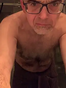 Snapshot of MaxVain chatting on December 10, 6:01 am MaxVain online show from December 10, 6:01 am