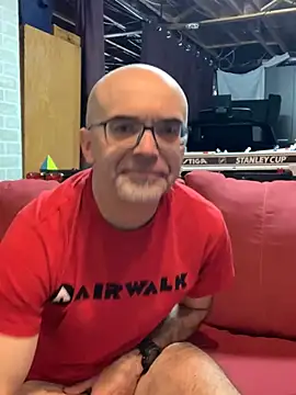 Snapshot of MaxVain chatting on February 22, 5:24 pm MaxVain online show from February 22, 5:24 pm