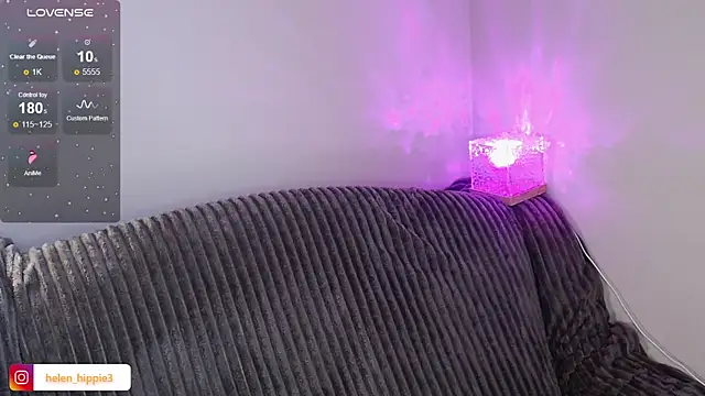 Snapshot of FoxRineHelen chatting on October 13, 2:50 pm FoxRineHelen online show from October 13, 2:50 pm