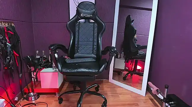 Snapshot of julietta_escobar chatting on January 23, 6:17 am julietta escobar online show from January 23, 6:17 am