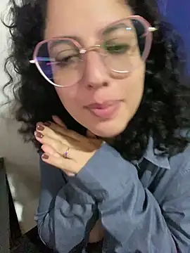 Snapshot of babyluna939 chatting on March 12, 11:44 pm babyluna939 online show from March 12, 11:44 pm