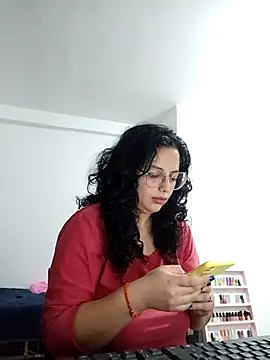 Snapshot of babyluna939 chatting on April 25, 11:35 pm babyluna939 online show from April 25, 11:35 pm