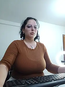 Snapshot of babyluna939 chatting on July 28, 10:42 pm babyluna939 online show from July 28, 10:42 pm