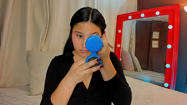 Little Ivy online show from February 5, 7:18 pm