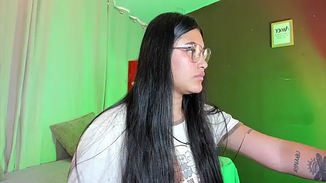 Little Ivy online show from February 24, 6:39 pm