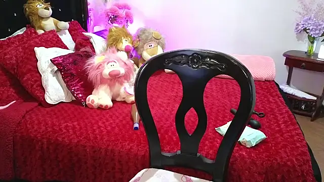 Snapshot of scarletteowens chatting on December 4, 9:29 am scarletteowens online show from December 4, 9:29 am