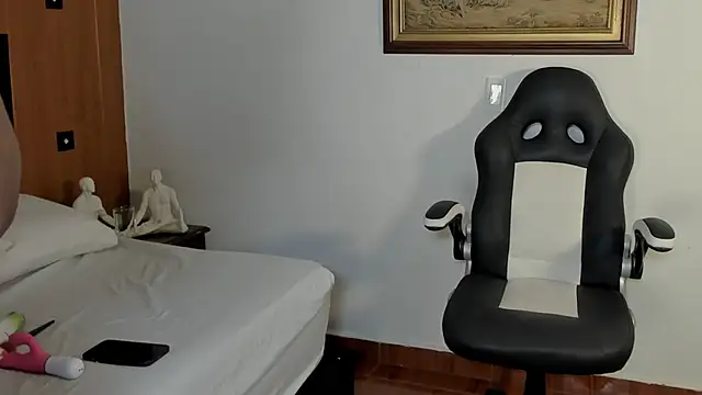 Wendy Marchall online show from March 27, 7:02 pm