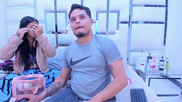 MelissaAndZeuss online show from January 28, 5:00 am