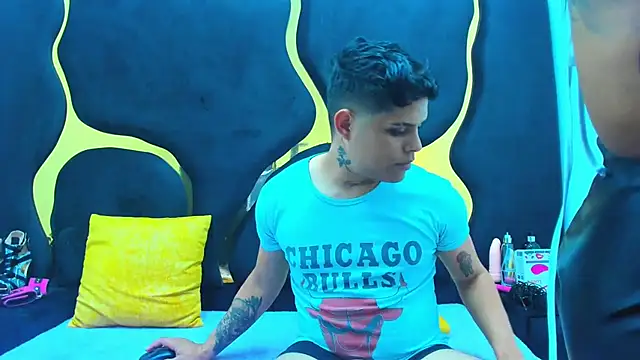 MelissaAndZeuss online show from March 12, 3:13 am