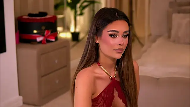 YasmineShaw online show from January 13, 12:27 am