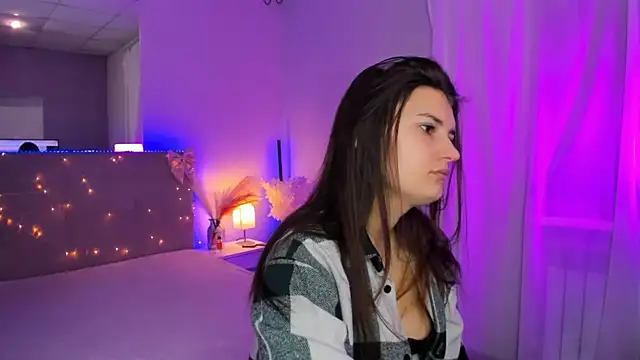 Laura Leee online show from March 28, 5:51 am