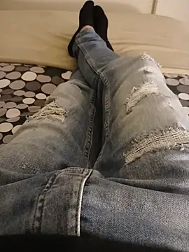 casper0303 online show from April 14, 1:06 pm