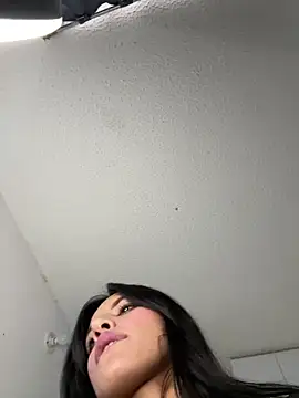 Dulceeany online show from March 4, 10:05 pm