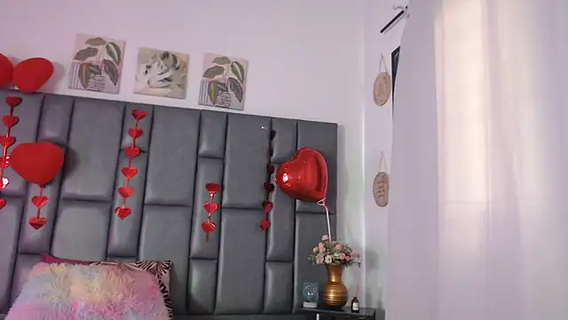 sophiaFoster4u online show from March 3, 2:26 pm