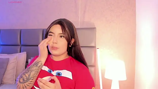 Snapshot of SpicySugar_ chatting on February 24, 7:56 pm SpicySugar online show from February 24, 7:56 pm