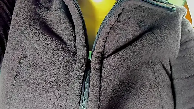 Snapshot of Extrem_HairyPussy chatting on February 18, 2:24 pm Extrem HairyPussy online show from February 18, 2:24 pm