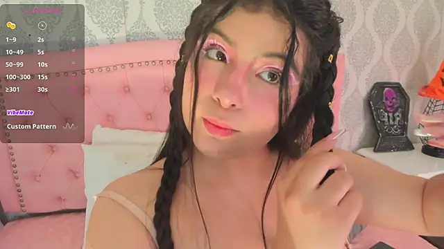 martina rivera  online show from October 31, 12:28 pm