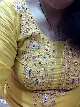 Urmila bhabhii online show from January 25, 3:40 am