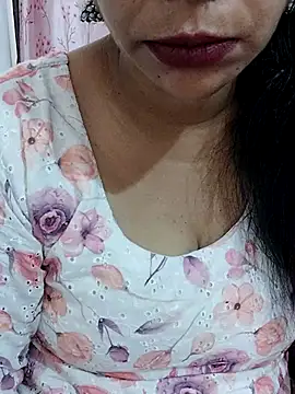 Urmila bhabhii online show from April 15, 3:13 am