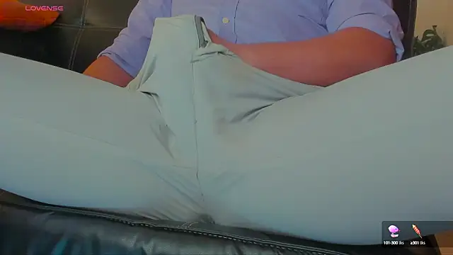 Snapshot of MrLonely02 chatting on December 29, 9:09 pm MrLonely02 online show from December 29, 9:09 pm