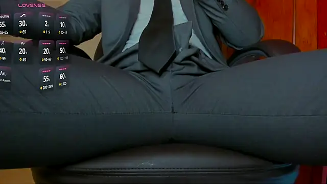 Snapshot of MrLonely02 chatting on February 19, 9:14 pm MrLonely02 online show from February 19, 9:14 pm