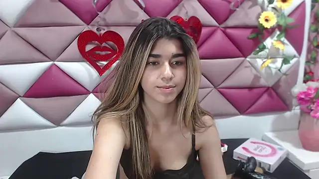 NahomiConnor  online show from February 13, 10:22 pm