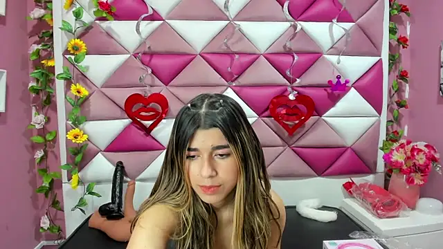 NahomiConnor  online show from March 8, 4:17 pm