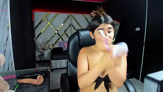 NahomiConnor  online show from March 27, 3:34 am