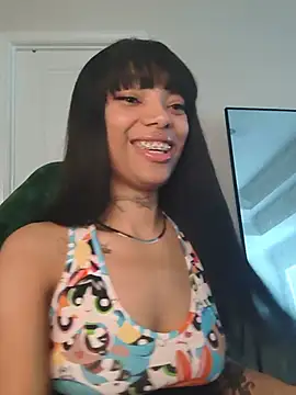 Snapshot of butterflybootyy chatting on June 27, 6:46 pm butterflybootyy online show from June 27, 6:46 pm