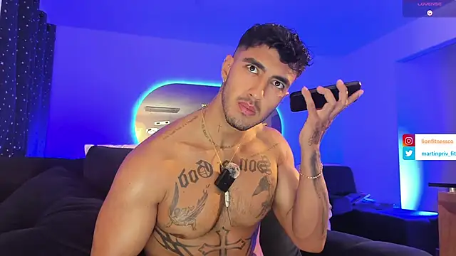 Snapshot of JACOB_MARTINS chatting on March 1, 5:20 am JACOB MARTINS online show from March 1, 5:20 am