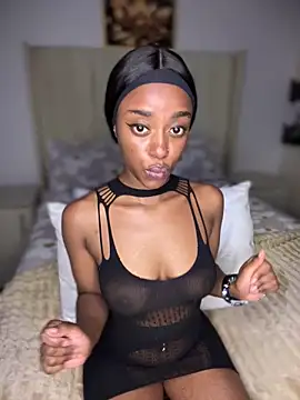 Snapshot of BhadBhad_Kitty chatting on March 17, 8:19 pm BhadBhad Kitty online show from March 17, 8:19 pm