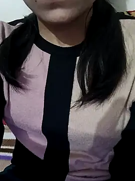 Snapshot of Riyu_05 chatting on February 1, 6:21 am Riyu 05 online show from February 1, 6:21 am