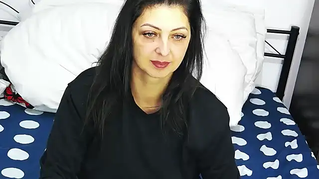 DivinSandra online show from March 7, 9:40 am