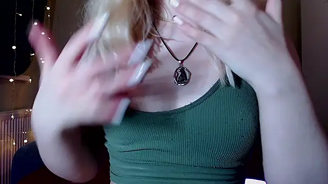 ErikysM online show from January 22, 11:12 am