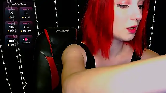 Snapshot of AgathaNoxe chatting on January 29, 10:01 pm AgathaNoxe online show from January 29, 10:01 pm