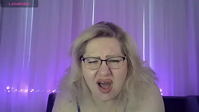 AngelinaGlam online show from March 11, 12:55 pm