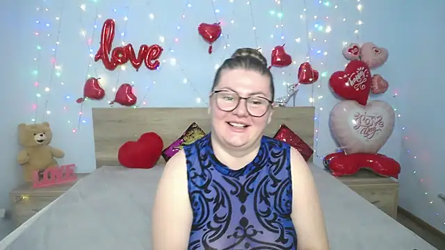 ZannaDreil online show from March 6, 4:30 am