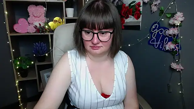 Snapshot of ZannaDreil chatting on May 28, 6:16 pm ZannaDreil online show from May 28, 6:16 pm