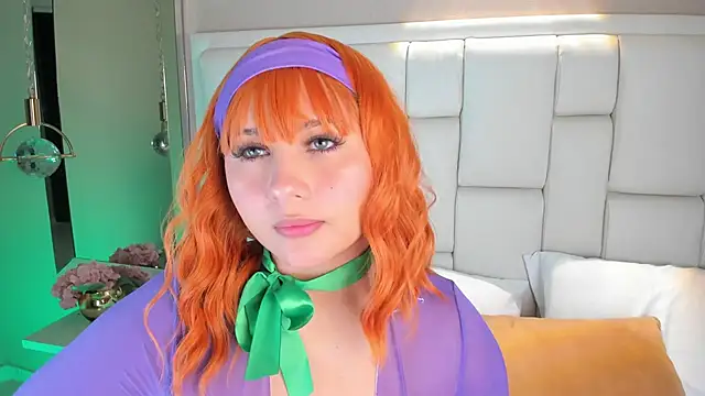 AvyMilton online show from March 4, 11:49 am