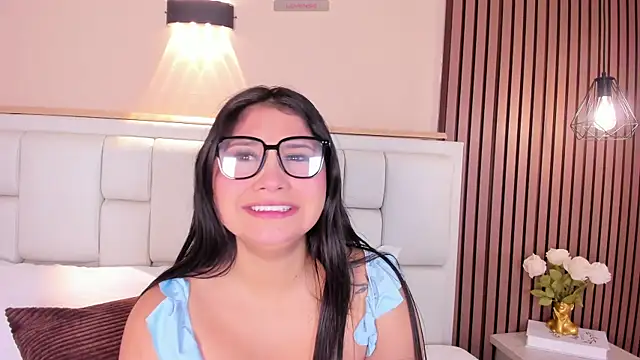 AvyMilton online show from March 31, 11:43 am